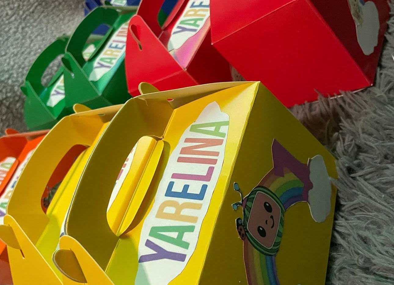 Favor Boxes (12 count)
