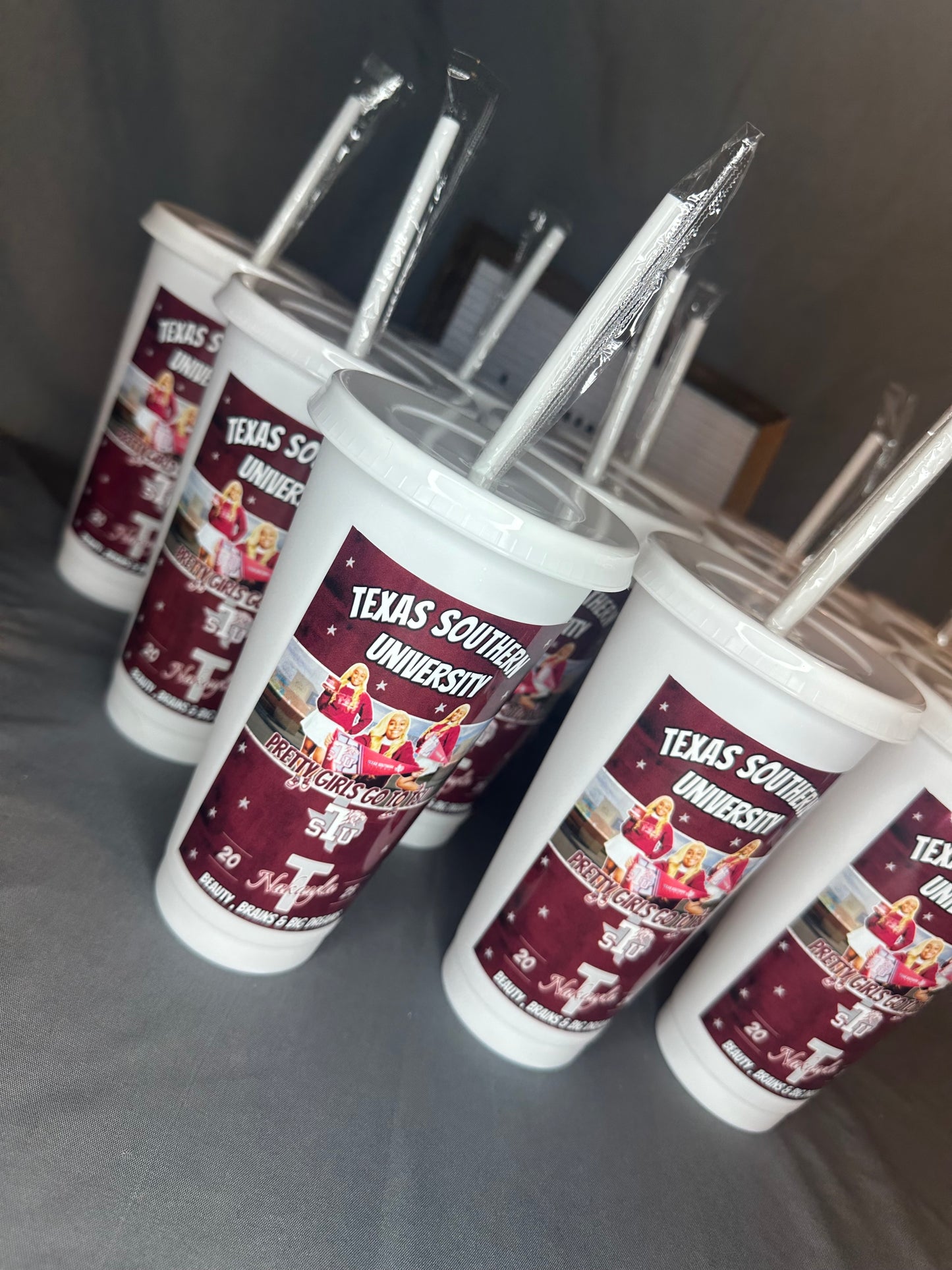 Reusable cups with lid and straw (12 count)