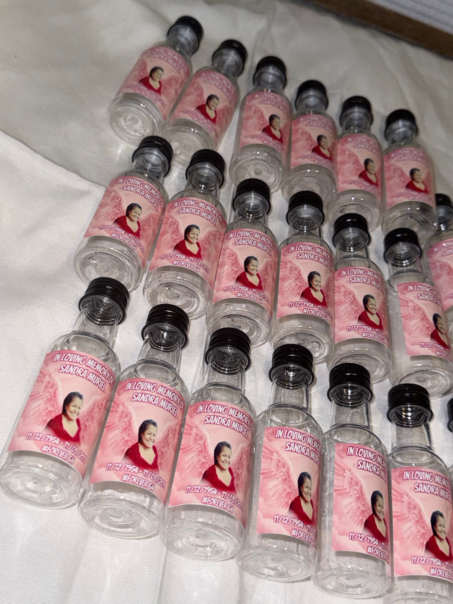 Mini liquor bottles (1) fillable